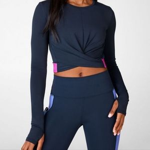 LIKE NEW Fabletics Pia Longsleeve Twist Front Workout Set, Size M short